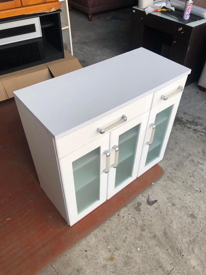 White lateral kitchen on Carousell