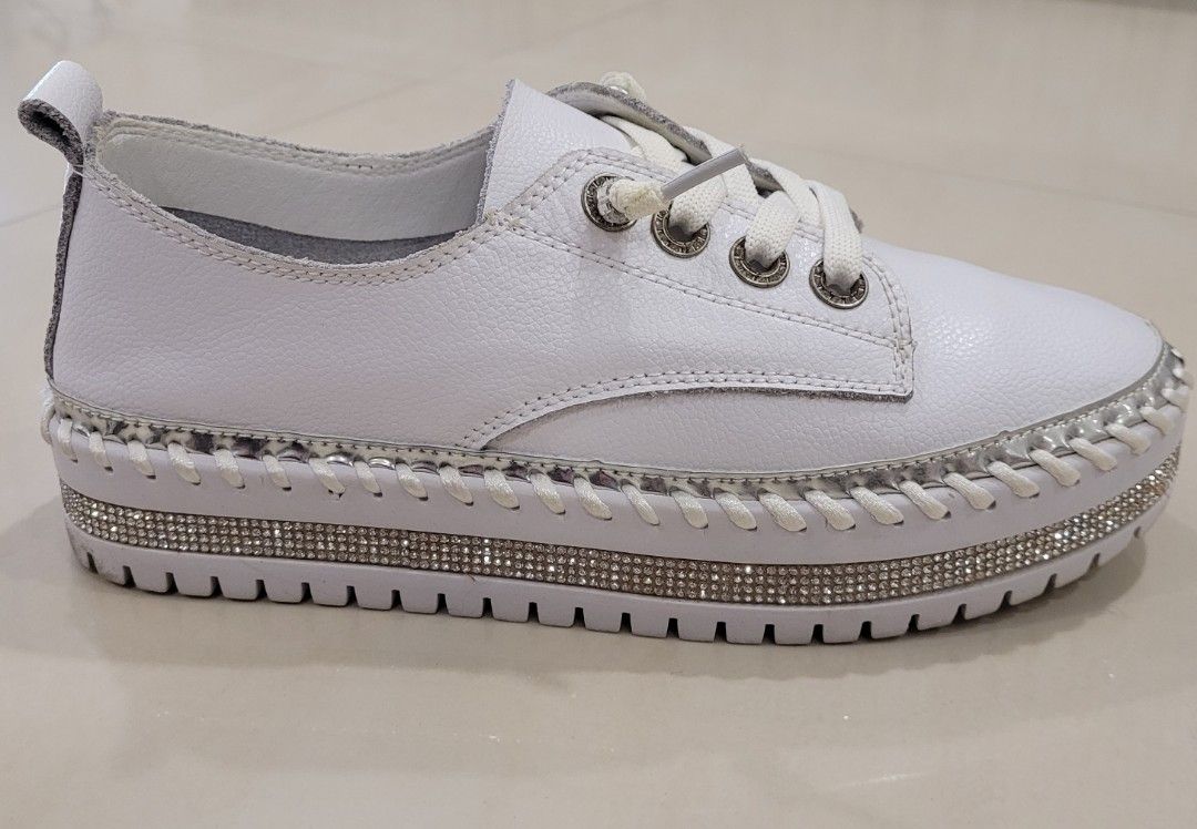 White leather platform sneakers