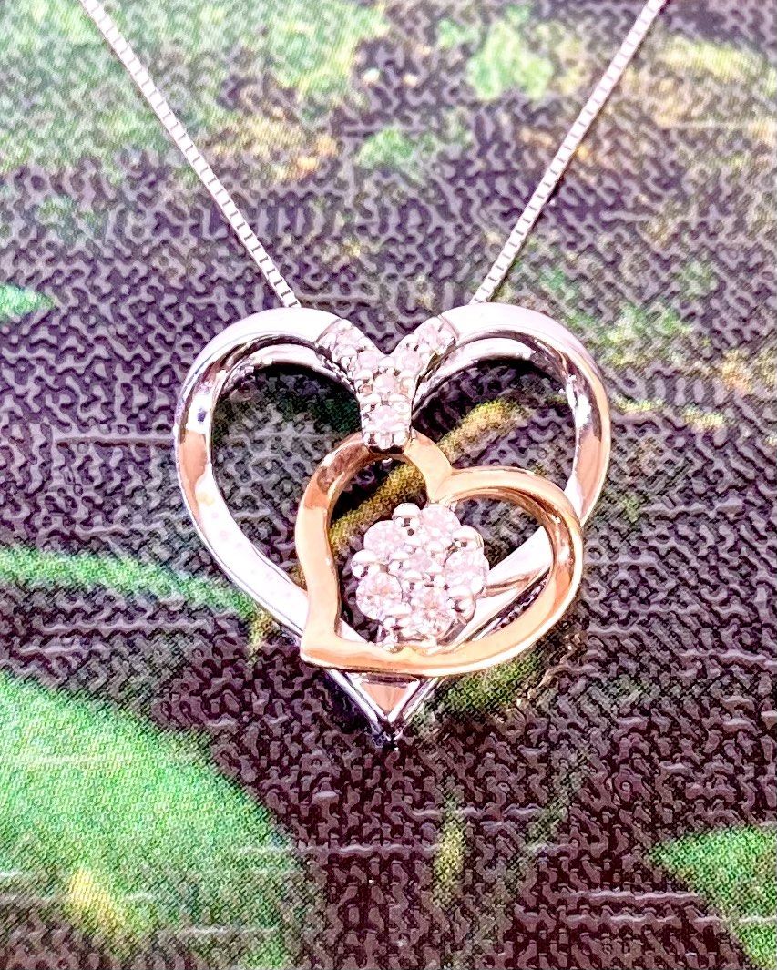 Gold and diamond heart shaped pendants hot sale