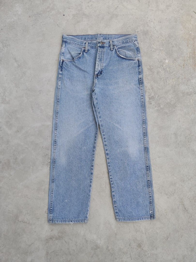 90s Rustler Fade Denim Pants 32 (Category: Jeans) located in Angeles City. Submitted by ragstofade (Listing ID 1236547701, Image 1). Description: Size 32-33 Inseam 26 inch Length 38 inch Hem 8 inch.