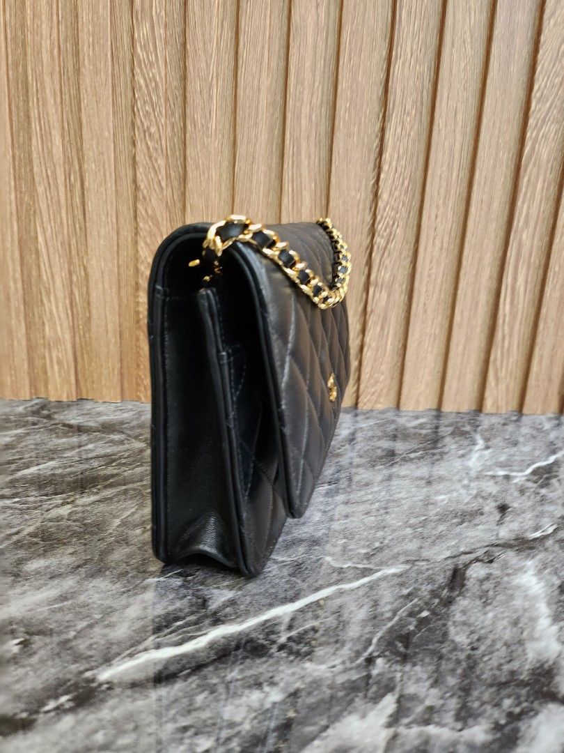 CHANEL Black Classic Wallet On Chain WOC Shoulder Bag Lambskin SV Leather  ref.932727 - Joli Closet