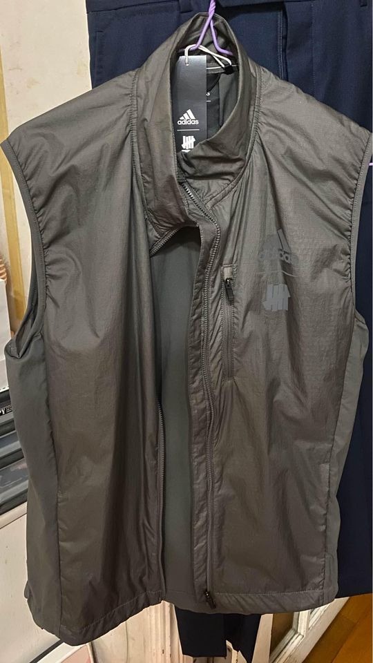 Size M Undefeated Adidas Vest Black