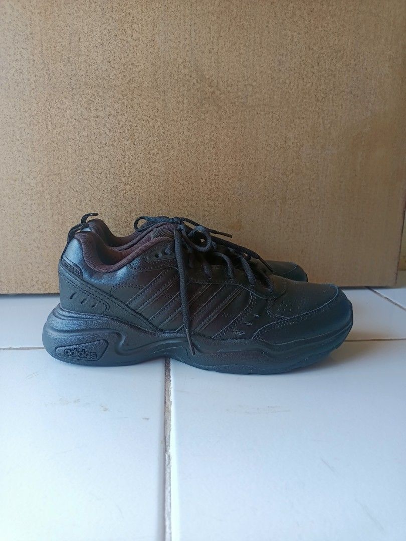 Adidas Strutter original on Carousell