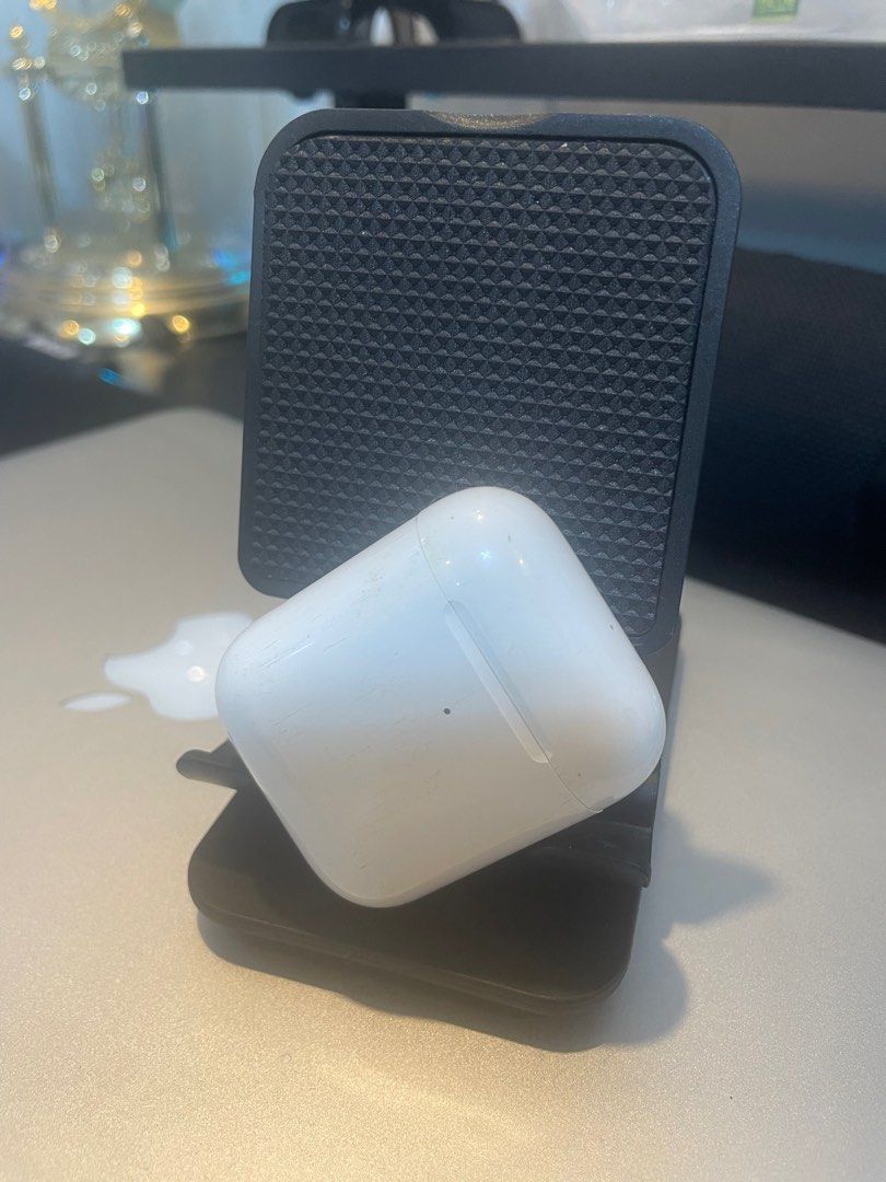 Airpods gen 2 (authentic) (Category: Earphones) located in Makati City. Submitted by tomypom (Listing ID 1236579861, Image 2). Description: Authentic airpods 2 Left side working only. Wysiwyg 1,999 only!!!.