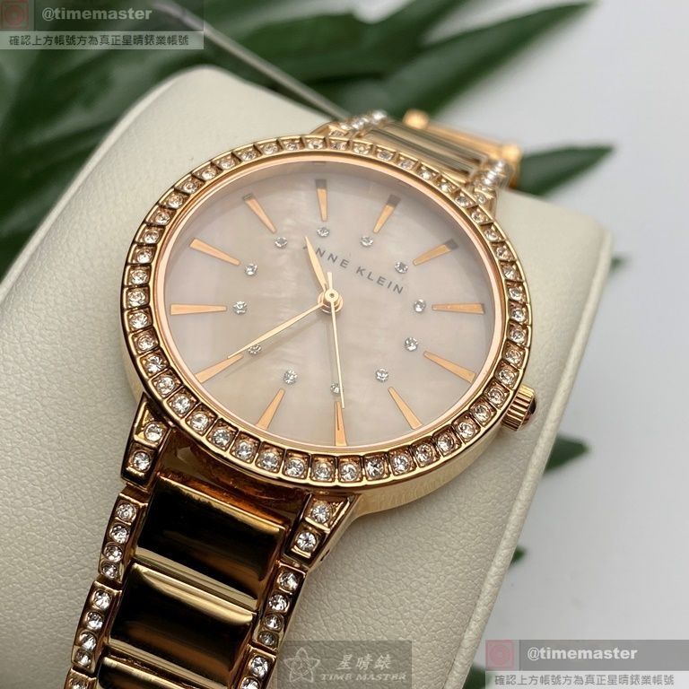 ANNE KLEIN安妮克萊恩女錶,編號AN00634,34mm玫瑰金圓形精鋼錶殼,粉紅色大理石紋錶面,玫瑰金色精鋼錶帶款,別樹一格!