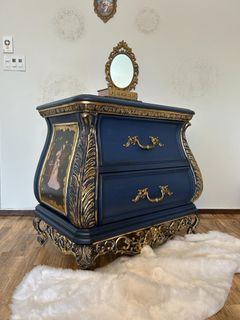 Antique exquisite French Style Commode
