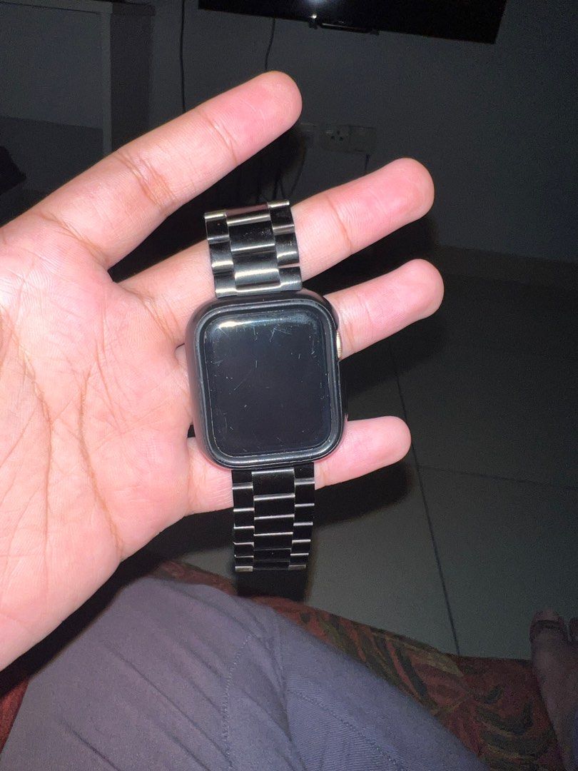 APPLE WATCH SE 40mm GPS, Men's Fashion, Watches & Accessories, Watches