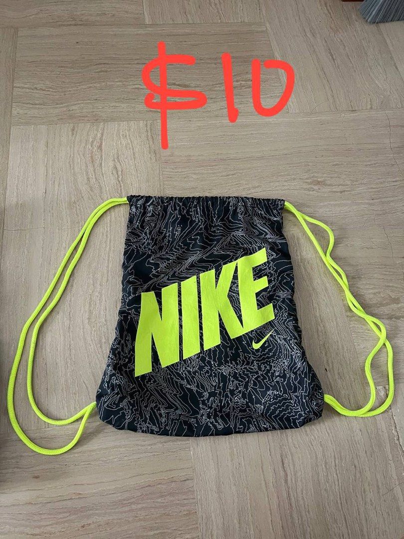 Assorted Bag (Category: Sling Bags) located in Singapore. Submitted by possiblebargain_ (Listing ID 1236470113, Image 3). Description: Assorted sling bag from $10! PM for price. Can nego .