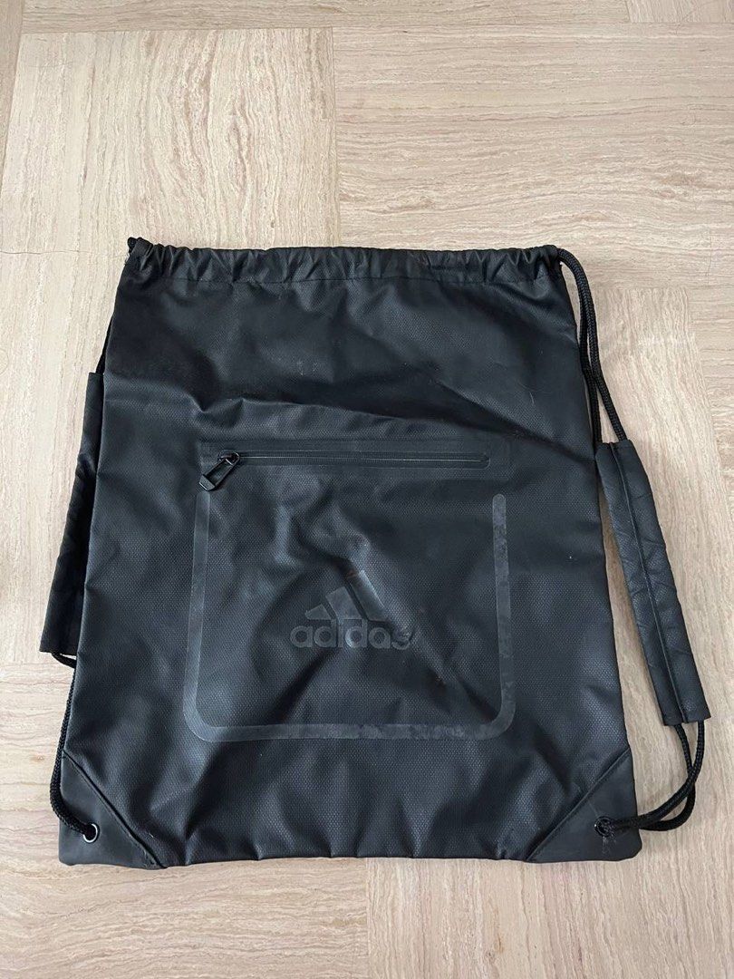 Assorted Bag (Category: Sling Bags) located in Singapore. Submitted by possiblebargain_ (Listing ID 1236470113, Image 10). Description: Assorted sling bag from $10! PM for price. Can nego .