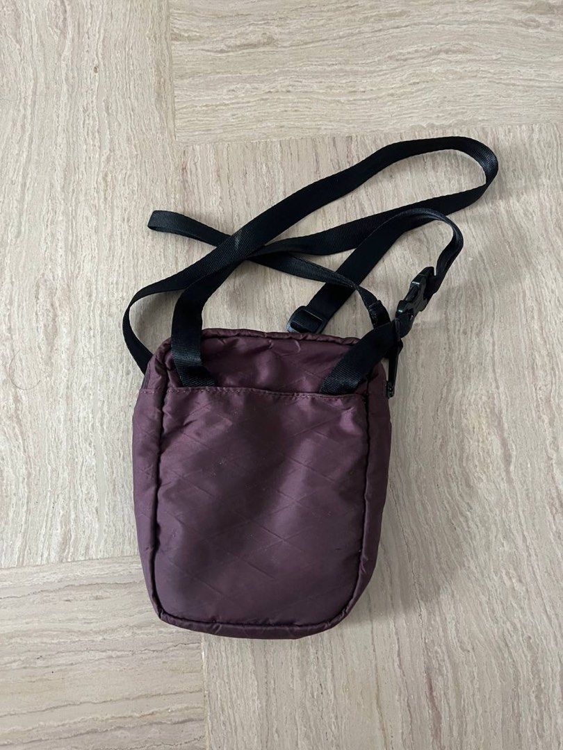 Assorted Bag (Category: Sling Bags) located in Singapore. Submitted by possiblebargain_ (Listing ID 1236470113, Image 5). Description: Assorted sling bag from $10! PM for price. Can nego .