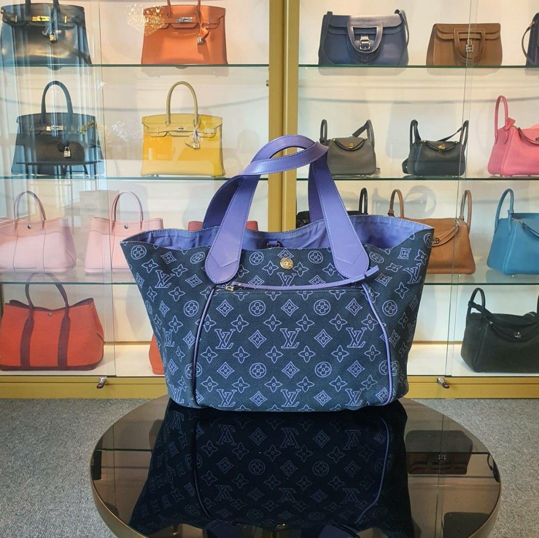 Authentic lv bag , Luxury, Bags & Wallets on Carousell