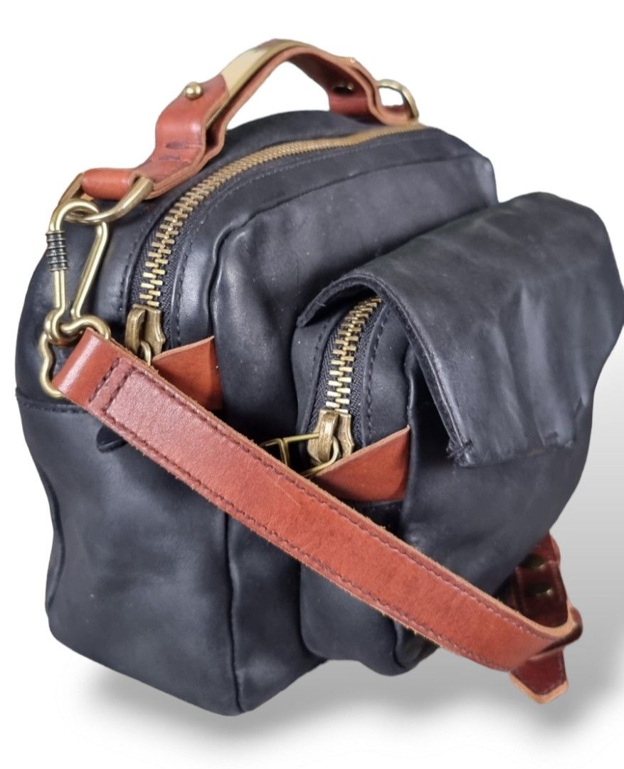 Authentic Madewell Leather Camera Crossbody bag on Carousell