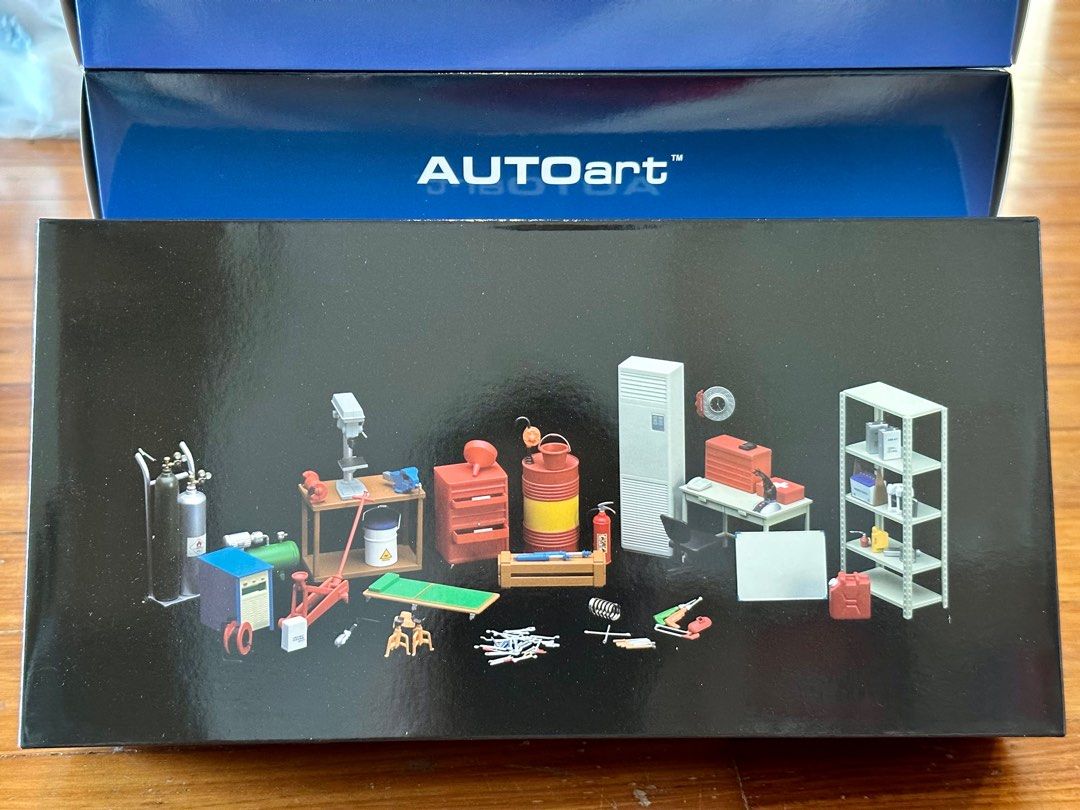 Autoart 1/18 Garage Kit Set Version 1 / Minichamps Kyosho, Hobbies