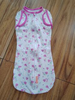 (Category: ) located in . Submitted by Ameera (Listing ID 1236517278, Image 1). Description: .