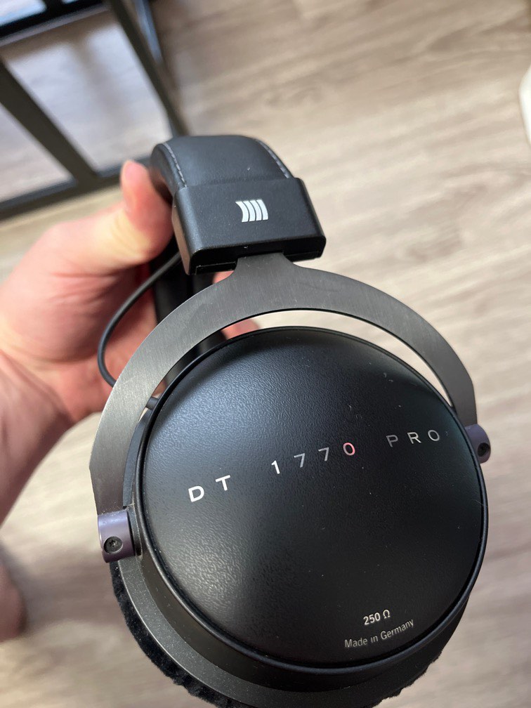 Review: Beyerdynamic DT 990 Pro Open-Back Headphones | Gearank