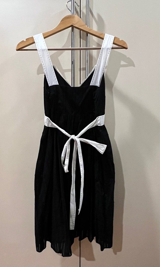 BCBG Black and white poplin cotton strappy dress size XS, Women's Fashion,  Dresses & Sets, Dresses on Carousell