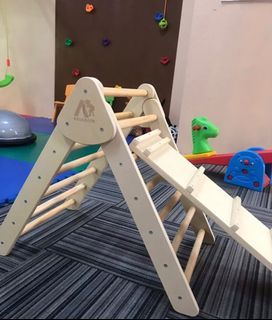 Pikler triangle with reversible ramp for baby toddlers and kids Montessori 