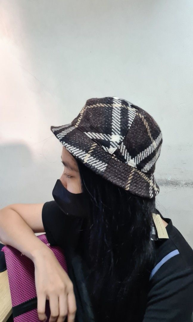 Burberry wool 2025 bucket hat