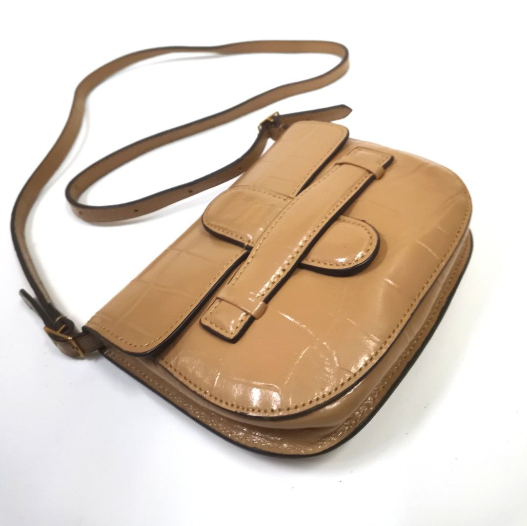 Crocodile Brand Bag, Women's Fashion, Bags & Wallets, Cross-body Bags on  Carousell