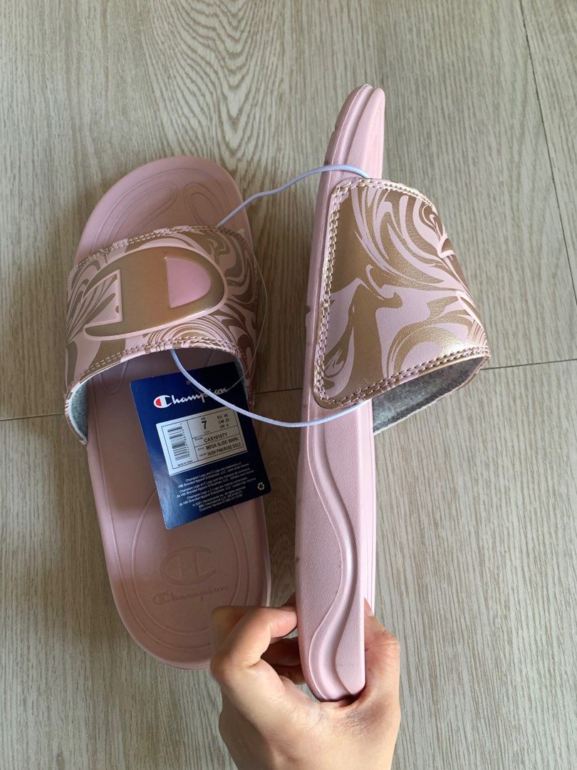 Champion hotsell fuzzy slides
