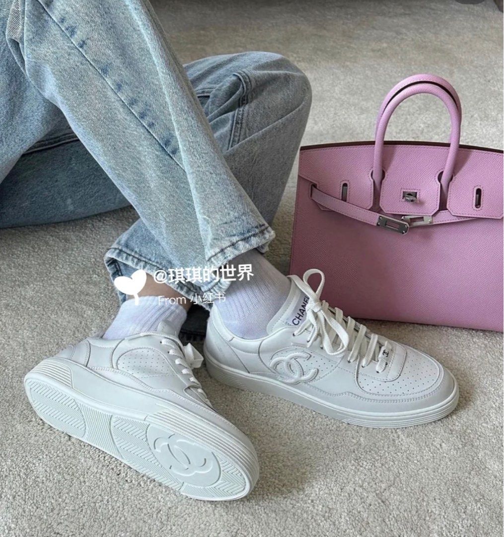 CHANEL, Shoes, Chanel 23a Low Top Sneakers
