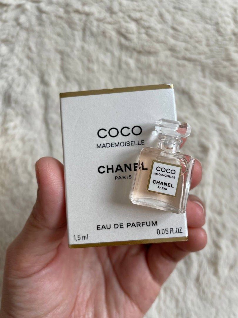 น้ำหอมจิ๋ว Chanel Coco Mademoiselle EDP 1.5ml พร้อมกล่องแบบพกพา