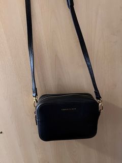 (Category: ) located in . Submitted by mypreloved_00 (Listing ID 1236460156, Image 1). Description: .