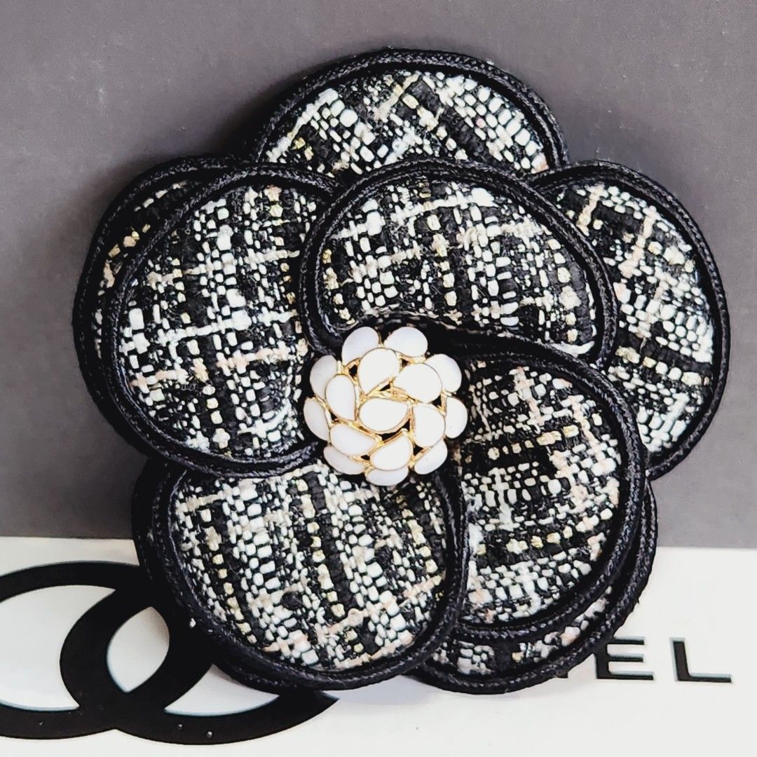 New Arrival Pearl Camellia Flower Brooches for Women Enamel Pin