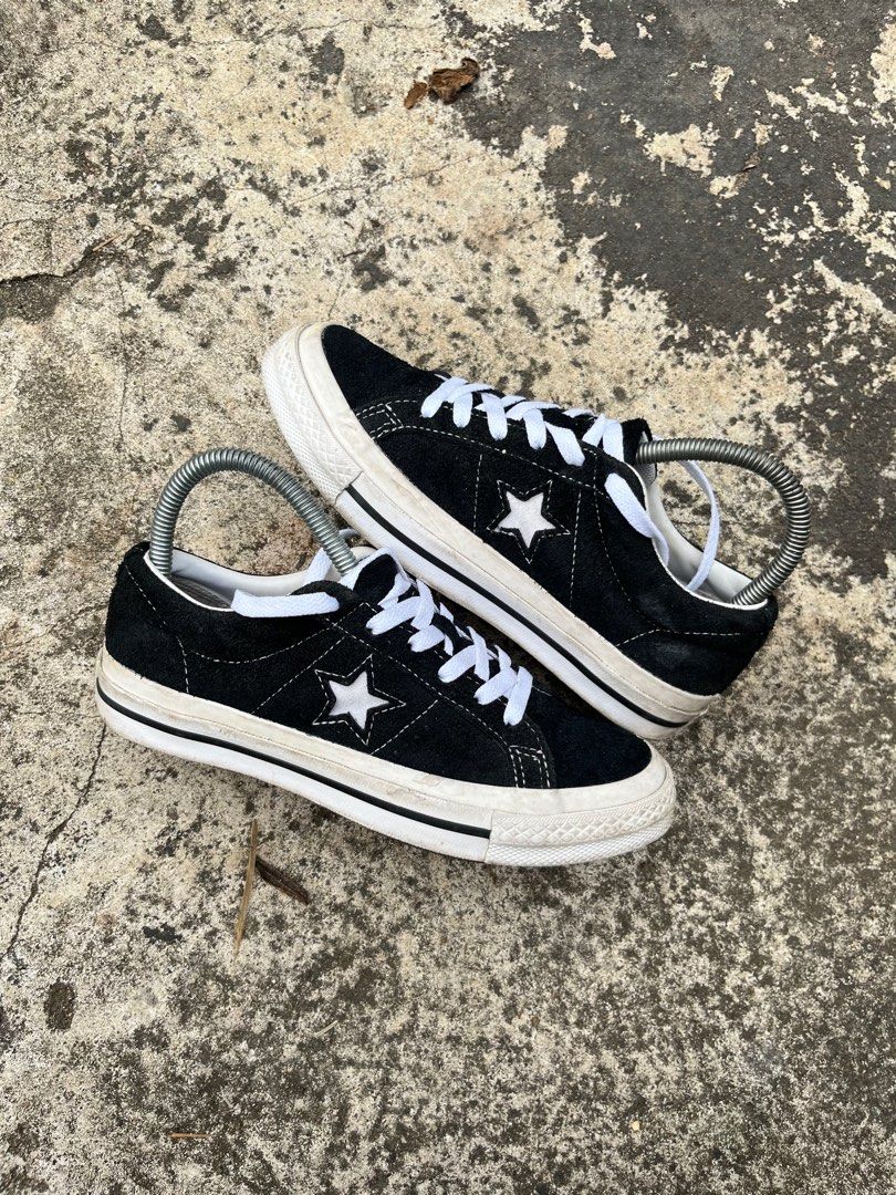 converse one star black and white