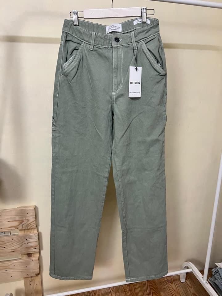 COTTON ON CARPENTER JEANS (Category: Other Bottoms) located in Manila. Submitted by galstuff (Listing ID 1236565589, Image 1). Description: 26&30 size available 41L.