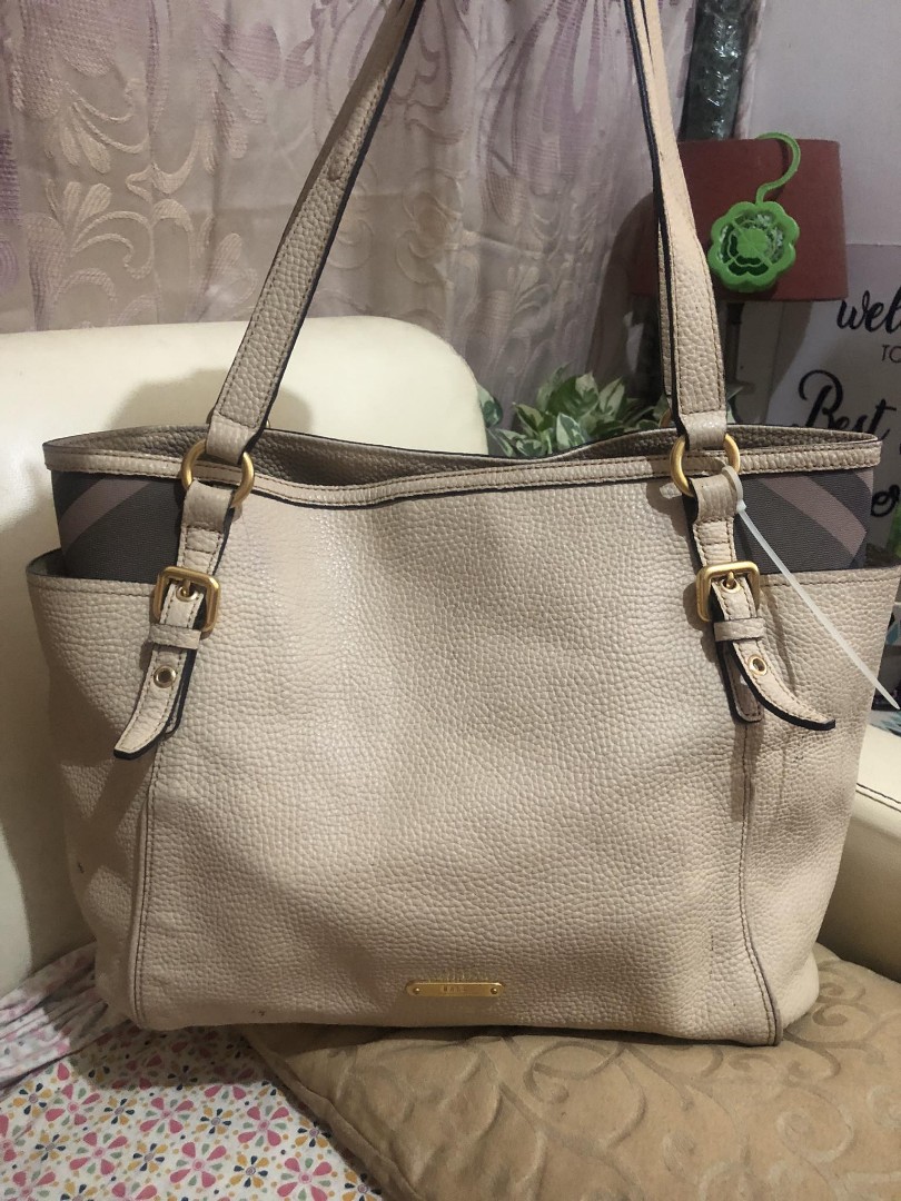 DAKS totebag, Women's Fashion, Bags & Wallets, Tote Bags on Carousell