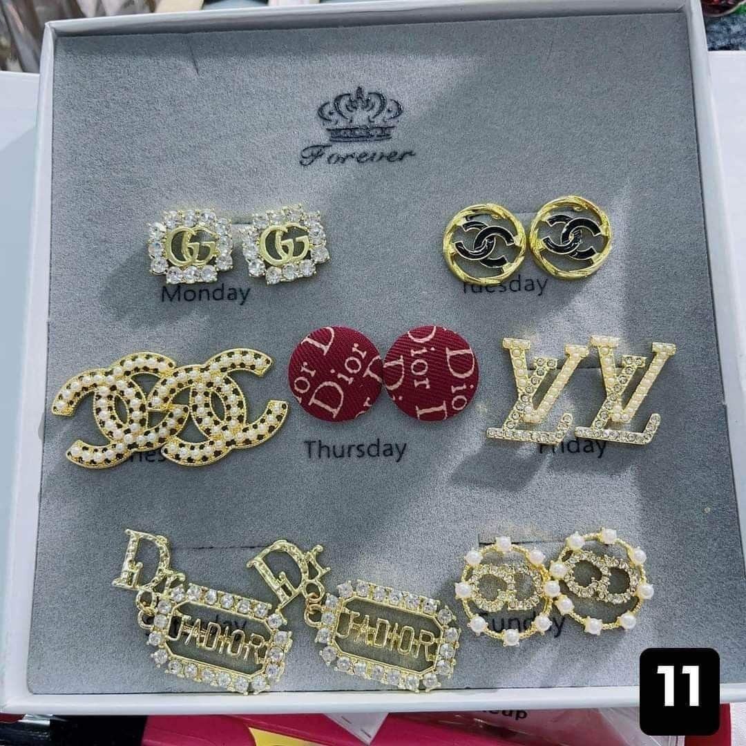 Lv charms wholesale top