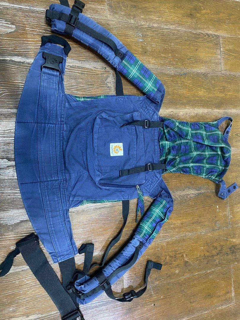 ERGOBABY MIKIHOUSE LIMITED EDITION NAVY, Babies & Kids, Going Out 