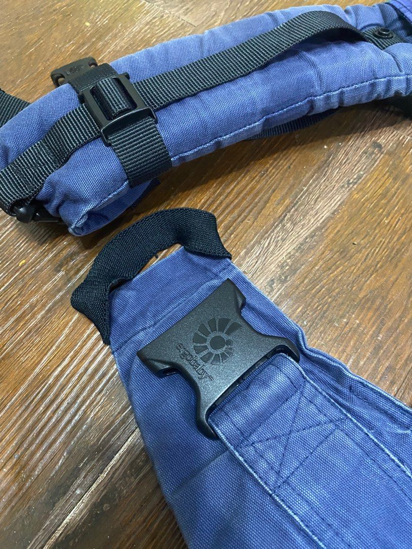 ERGOBABY MIKIHOUSE LIMITED EDITION NAVY, Babies & Kids, Going Out 