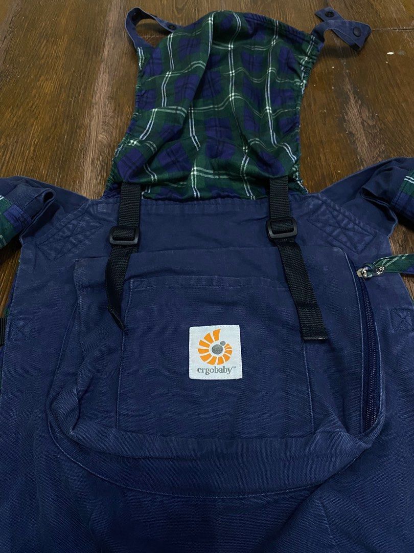 ERGOBABY MIKIHOUSE LIMITED EDITION NAVY, Babies & Kids, Going Out 