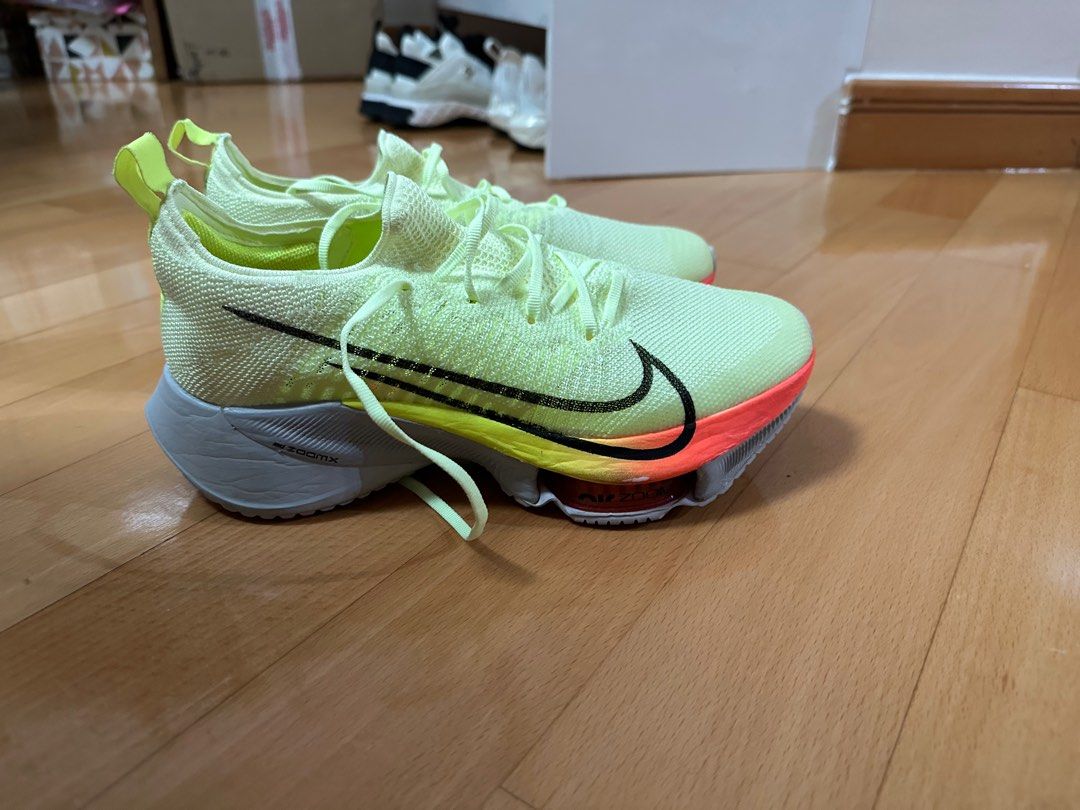 Nike fast pack air zoom top