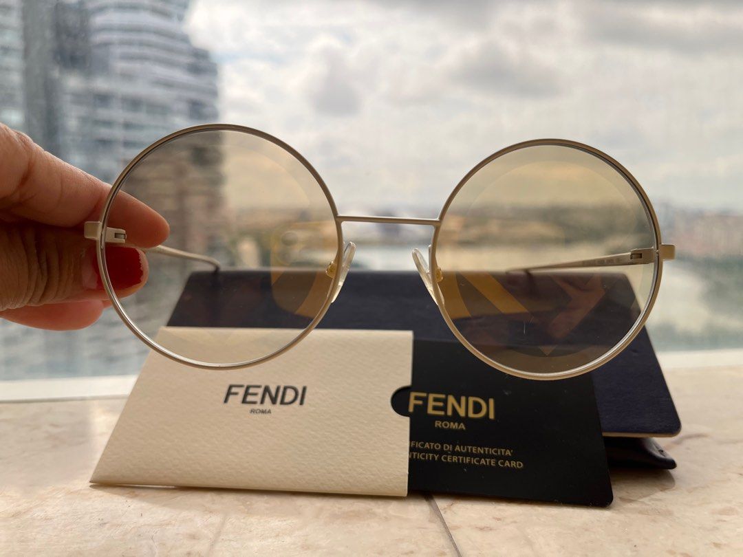 Fendi shop round glasses