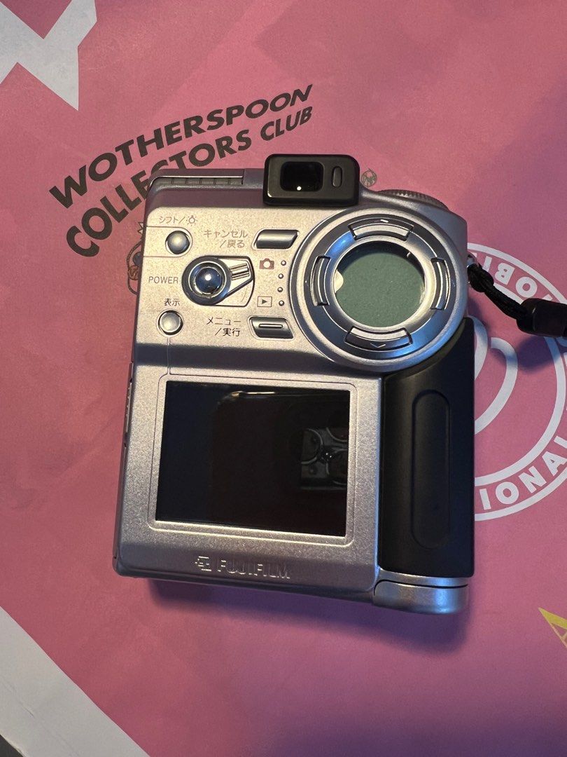 Fujifilm 4700z ccd camera, Photography, Cameras on Carousell