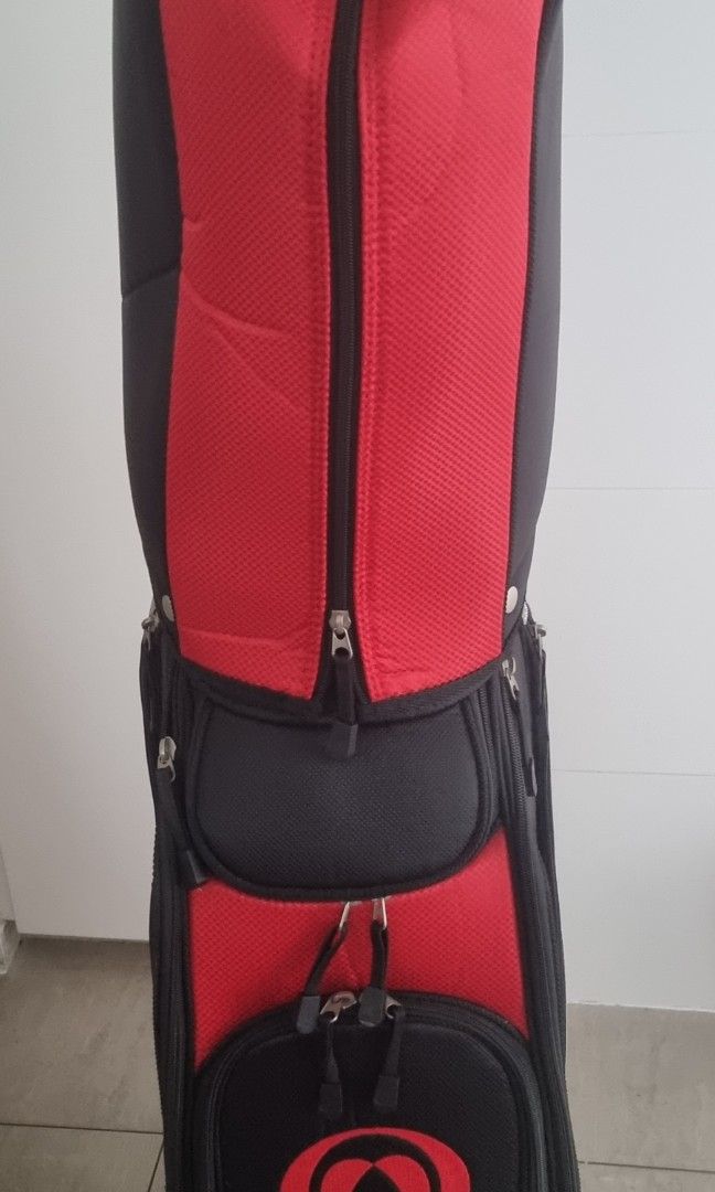 Golf Full Set Men (Category: Other Sports Equipment and Supplies) located in Singapore. Submitted by bkts123 (Listing ID 1236471328, Image 1). Description: Only club M and Iron 7 used. Rest are still in wrap..