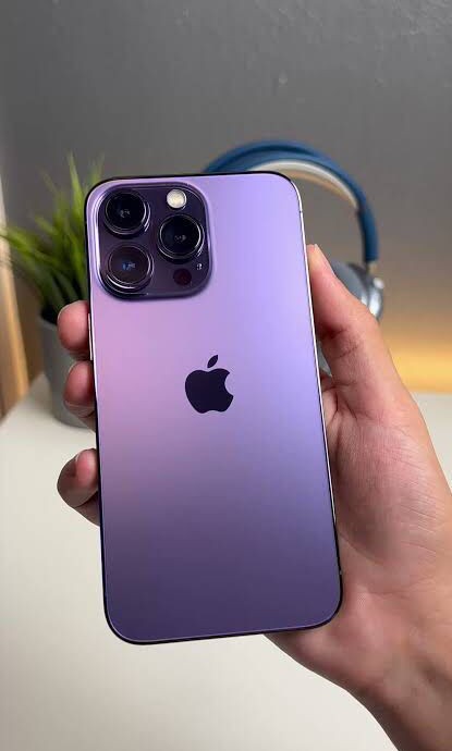 Apple iPhone 14 Pro 256GB Morado Oscuro (Deep Purple)