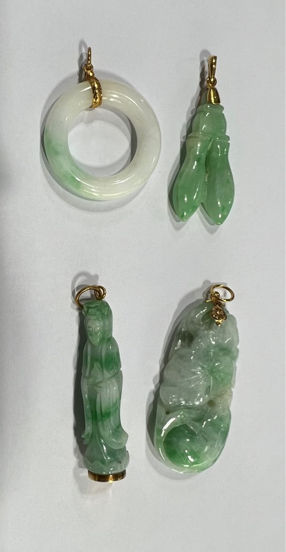 Jade pendant 20k gold, Women's Fashion, Jewelry & Organisers, Charms on
