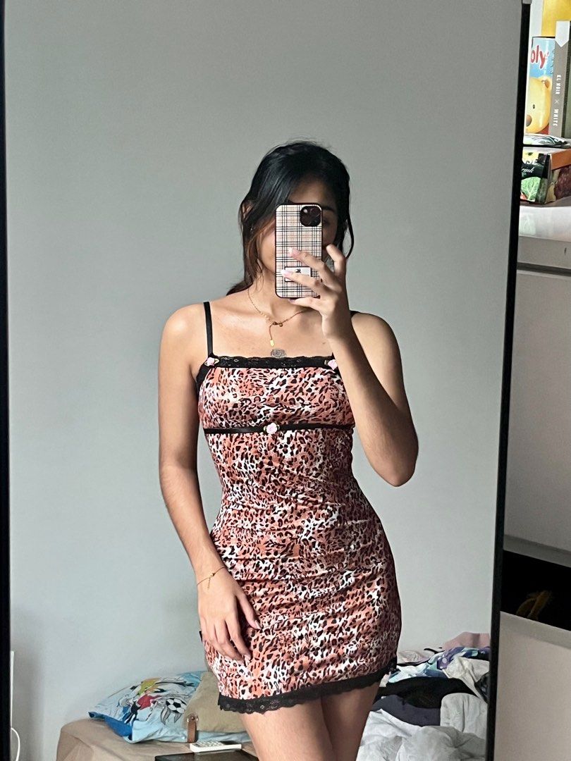 Leopard print deals dress tight