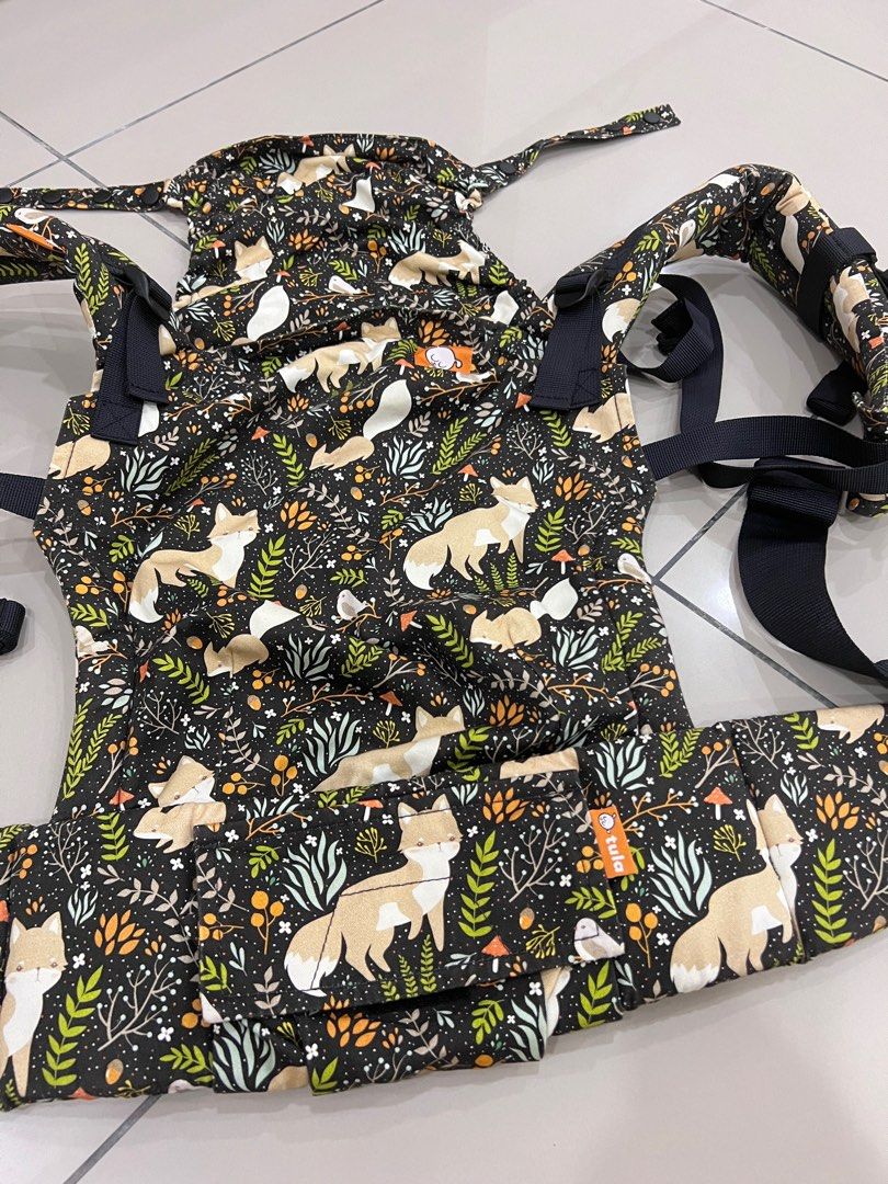 LIKE NEW TULA Free to grow Fox Tail Babies Kids Going Out