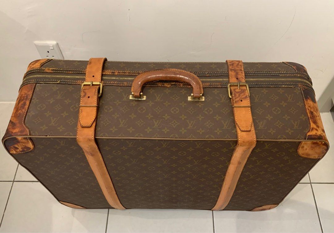 Authentic louis 2025 vuitton luggage