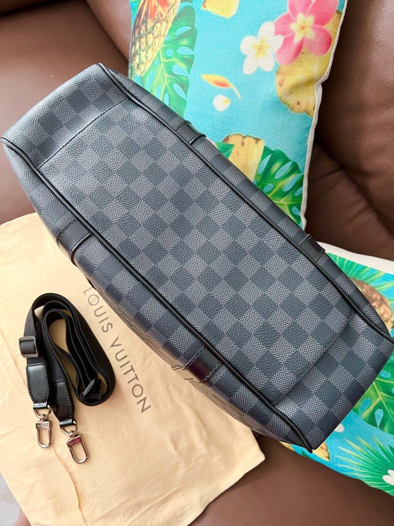 Louis Vuitton Damier Graphite Canvas Tadao GM Tote Bag, Luxury, Bags &  Wallets on Carousell