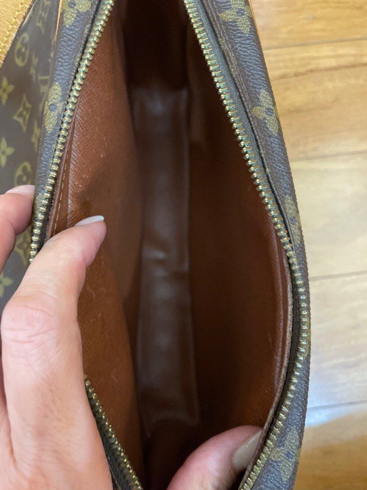 Lv clearance camera pouch