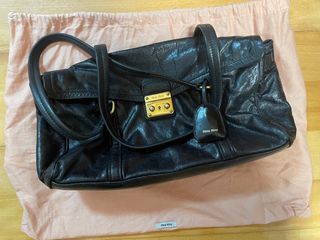 （分類：）位於 。 由 ek.ek 提交（商品編號 1236442794，圖片 1）。簡介： 。