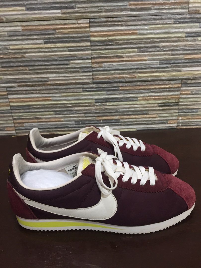 Nike cortez on sale maroon and white