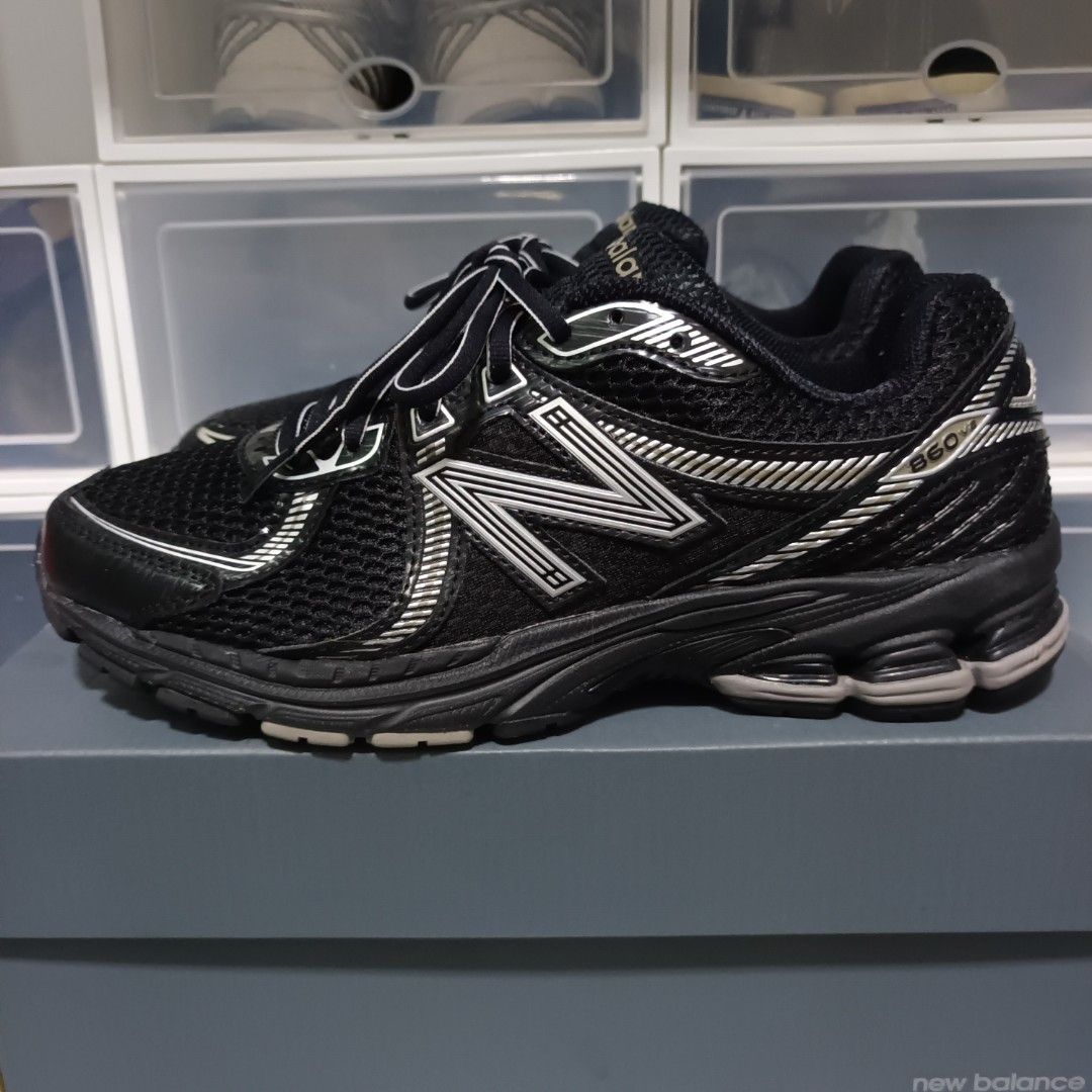 New Balance 860V2 Triple Black Silver