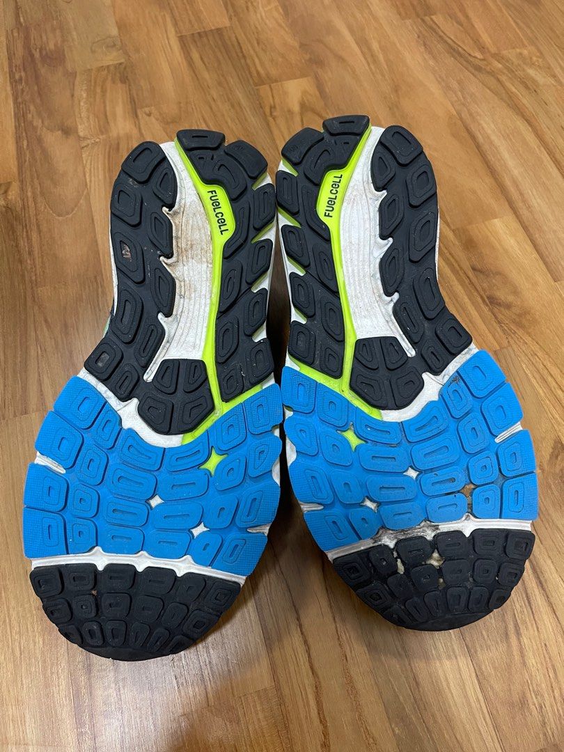 New Balance Running Shoes 1260v7, Men's Fashion, Footwear, Sneakers on  Carousell